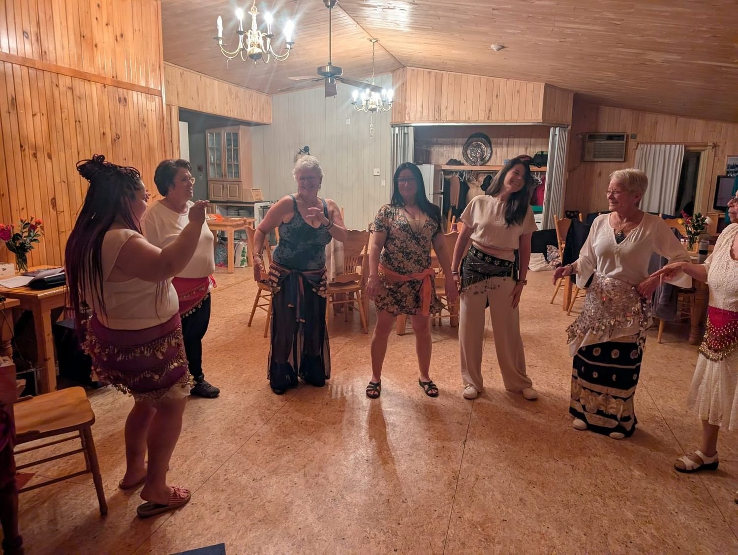 Danse en cercle lors d'une retraite